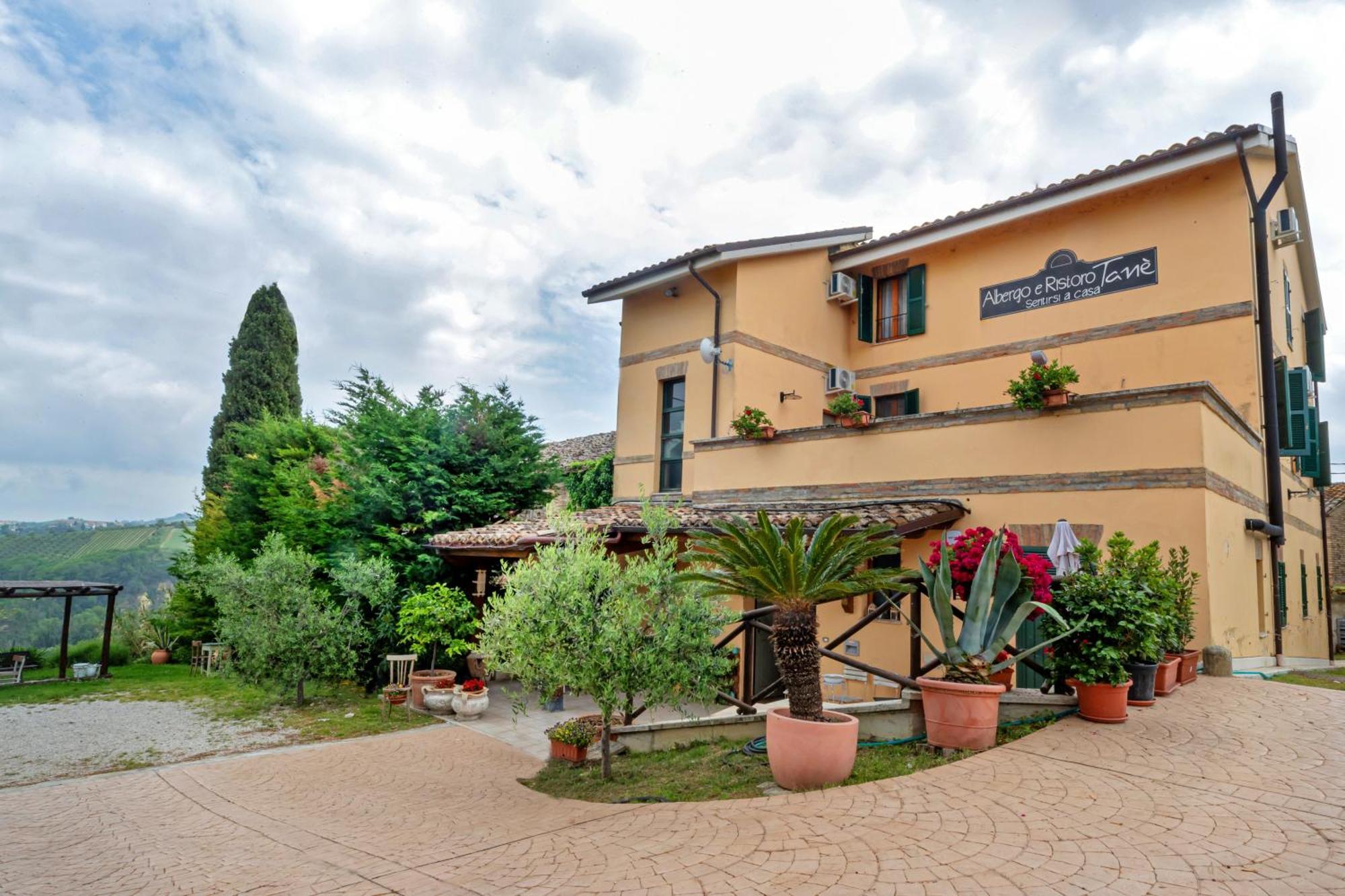 Locanda Tane San Giovanni  Exterior foto