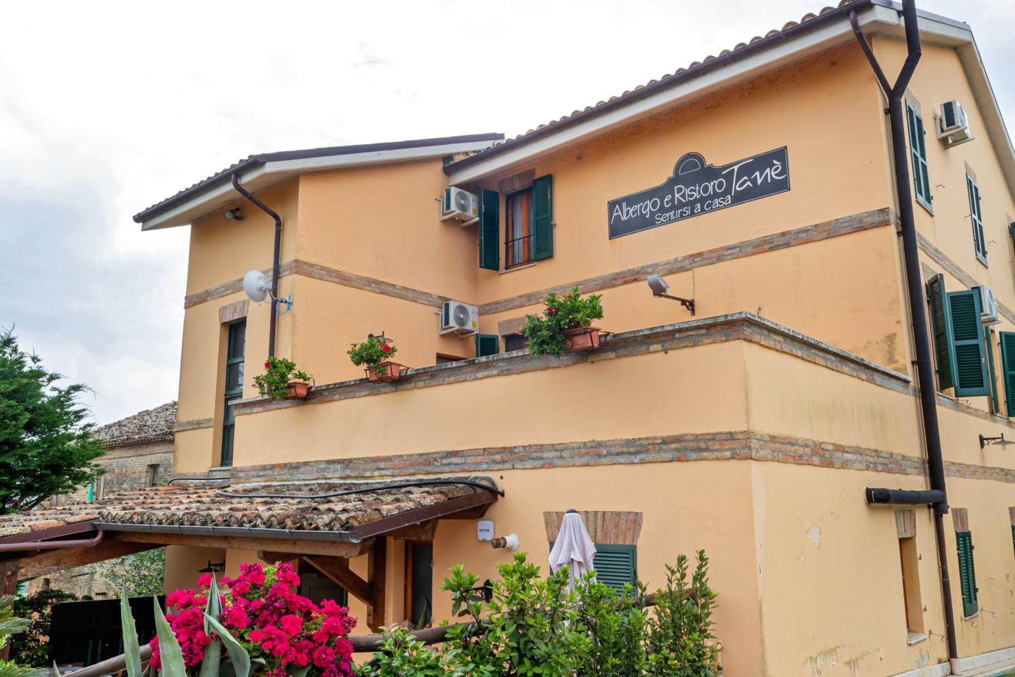 Locanda Tane San Giovanni  Exterior foto
